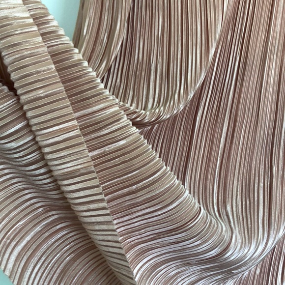 🍁 SALE: H&M ROSE PINK SHIMMERY MIDI DRESS - Picture 3 of 4